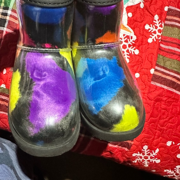 Splattered girl Uggs size 2 - Picture 4 of 7